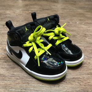 🆕 Jordan 1 Mid SE Toddler 8C BQ6932-003